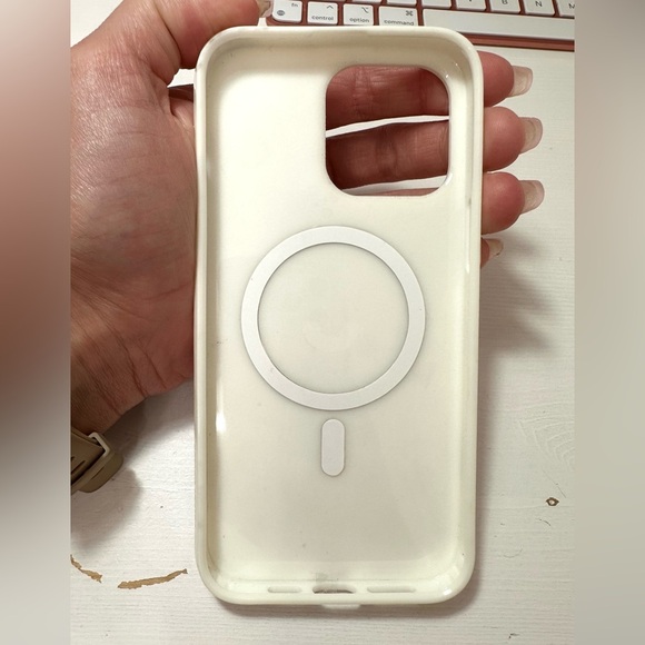 Velvet Caviar Puppies and Kittens iPhone 14 ProMax case - Picture 9 of 9